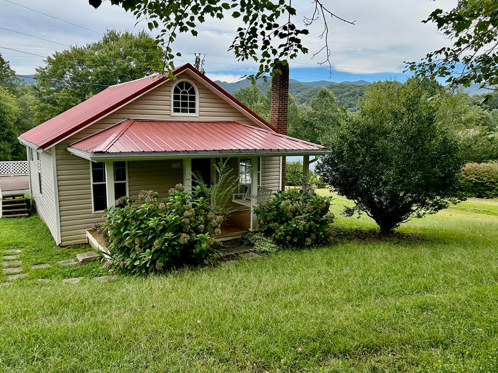 136 West Vineyard Road Hayesville, NC 28904 - Photo 3 of 19