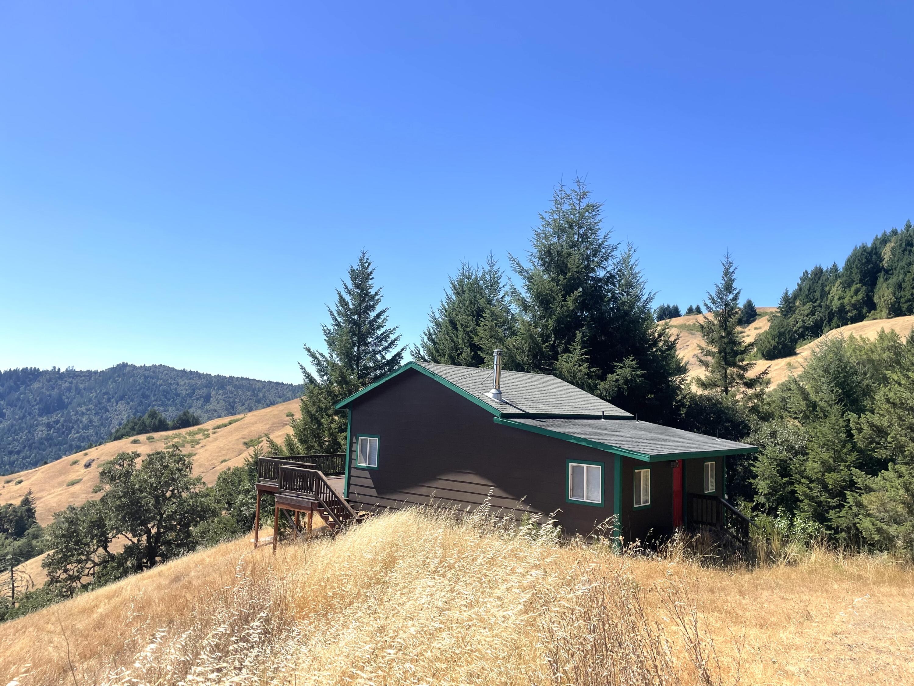 2027 Sunset Ridge Road Blocksburg, CA 95514 - Photo 5 of 37