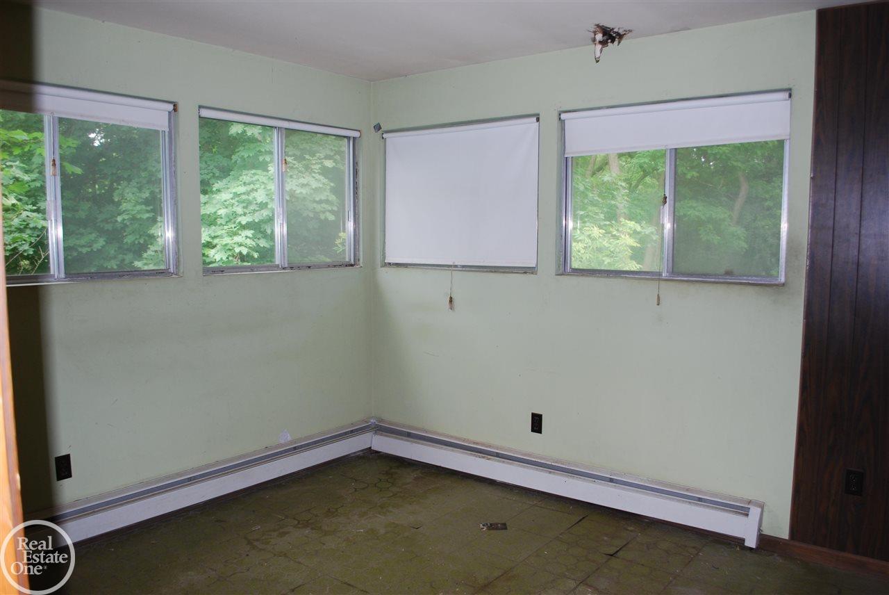 68286 Powell Road Washington, MI 48095 - Photo 13 of 33
