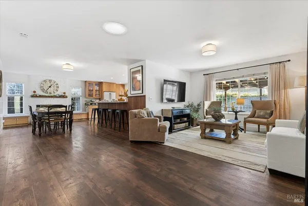 $930,000 | 422 Terrace Boulevard, Healdsburg, CA 95448