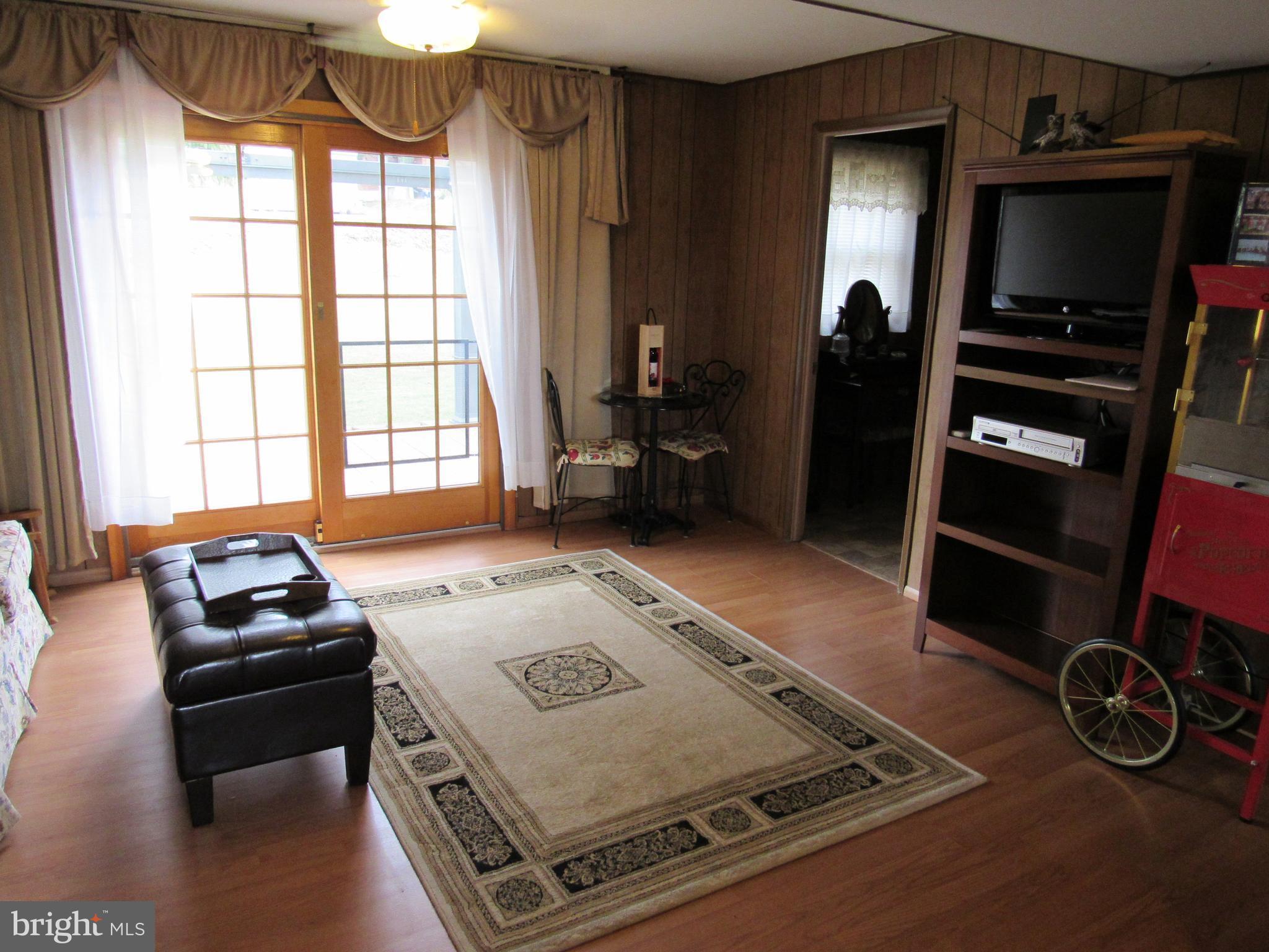 1720 Weyburn Road Baltimore, MD 21237 - Photo 10 of 30 Family Room