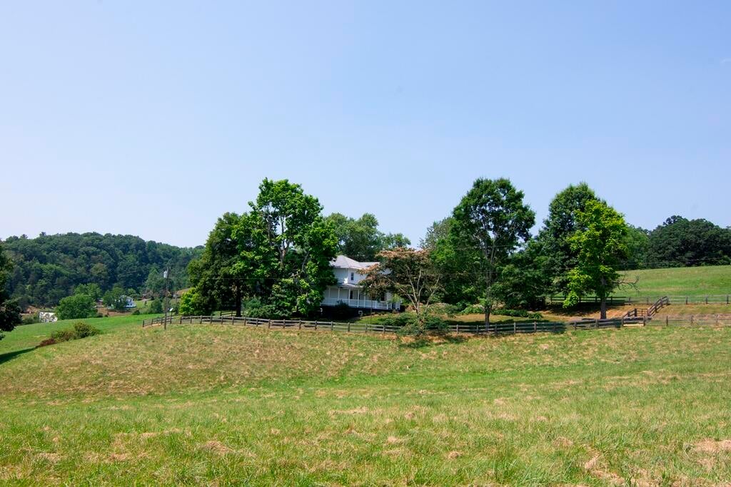 35 Co Route Forest Hill, WV 24935 - Photo 111 of 151 Gallery Image 111