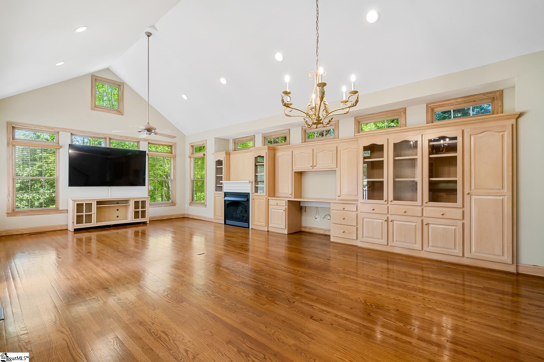 222 Sheffield Road Greer, SC 29651 - Photo 3 of 36