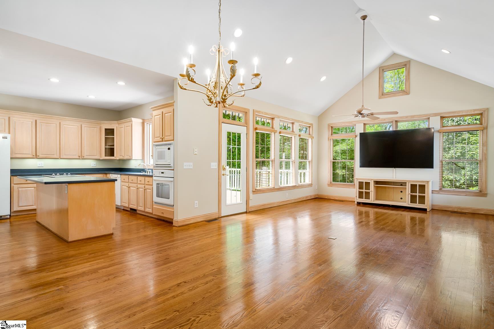 222 Sheffield Road Greer, SC 29651 - Photo 4 of 36