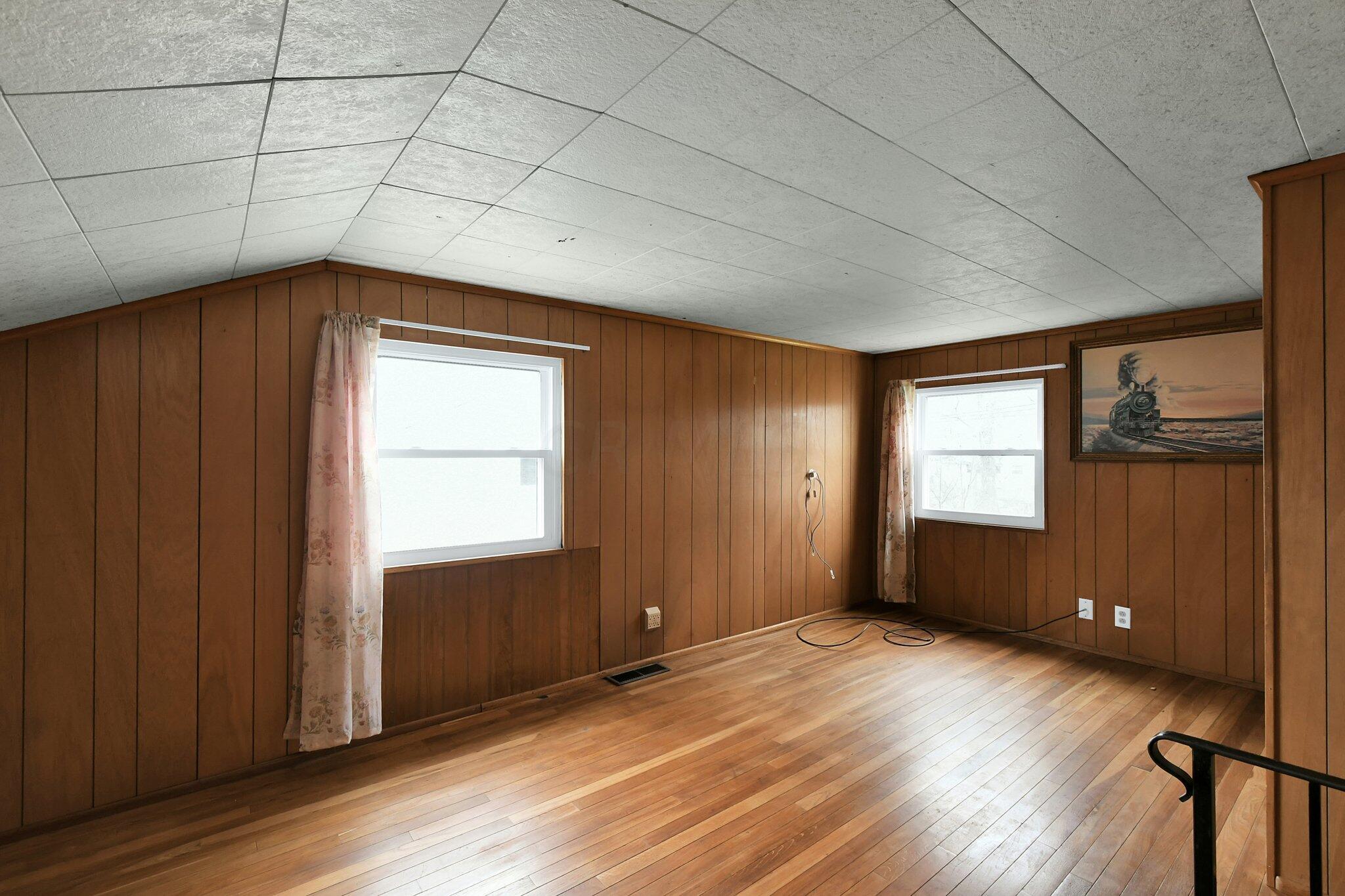 1211 Country Club Road Columbus, OH 43227 - Photo 11 of 26 12-web-or-mls-1211-country-club-rd