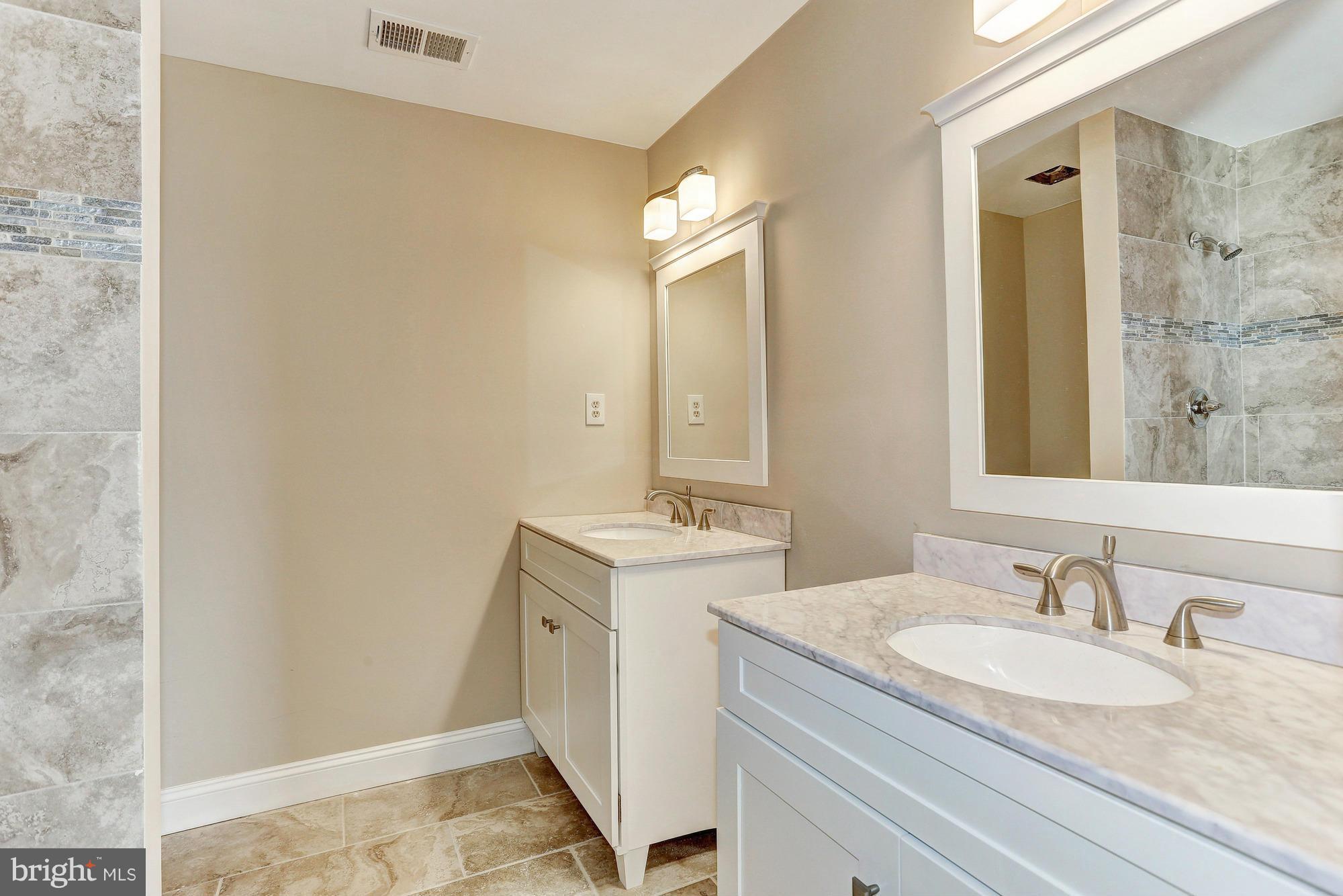 17425 Frederick Road Mount Airy, MD 21771 - Photo 14 of 27 Bath (Master)