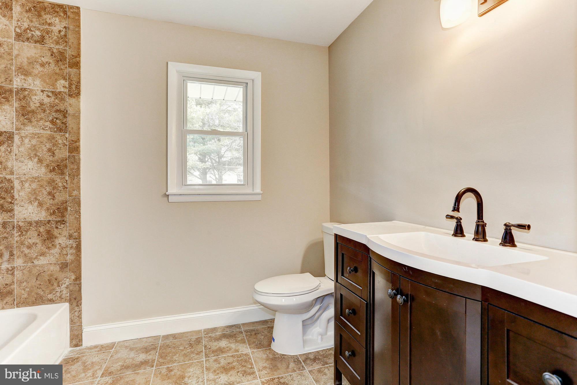 17425 Frederick Road Mount Airy, MD 21771 - Photo 19 of 27 Full Bath