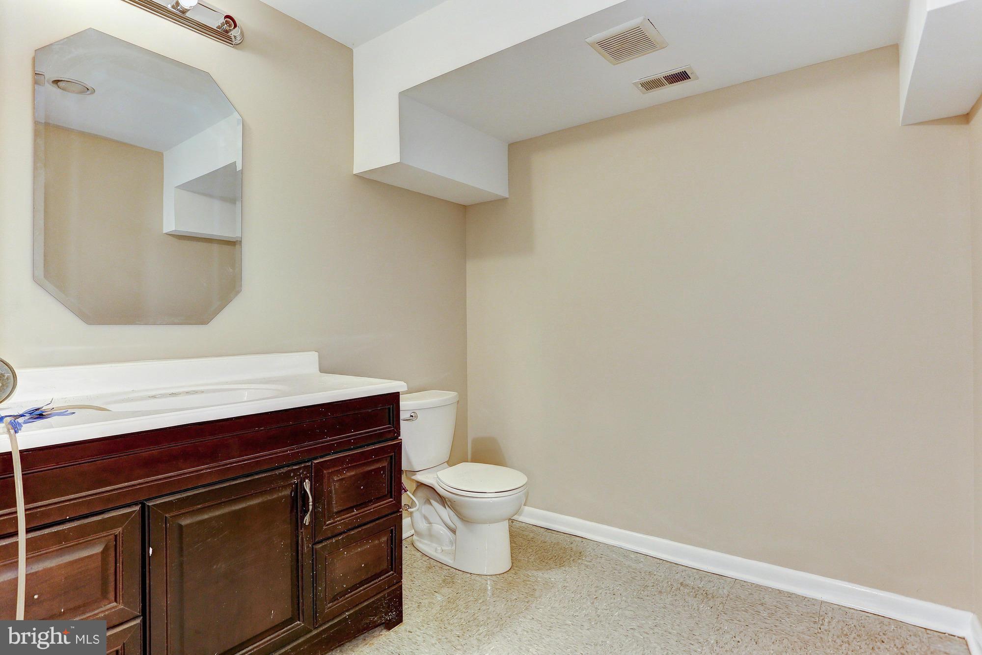 17425 Frederick Road Mount Airy, MD 21771 - Photo 22 of 27 Bath