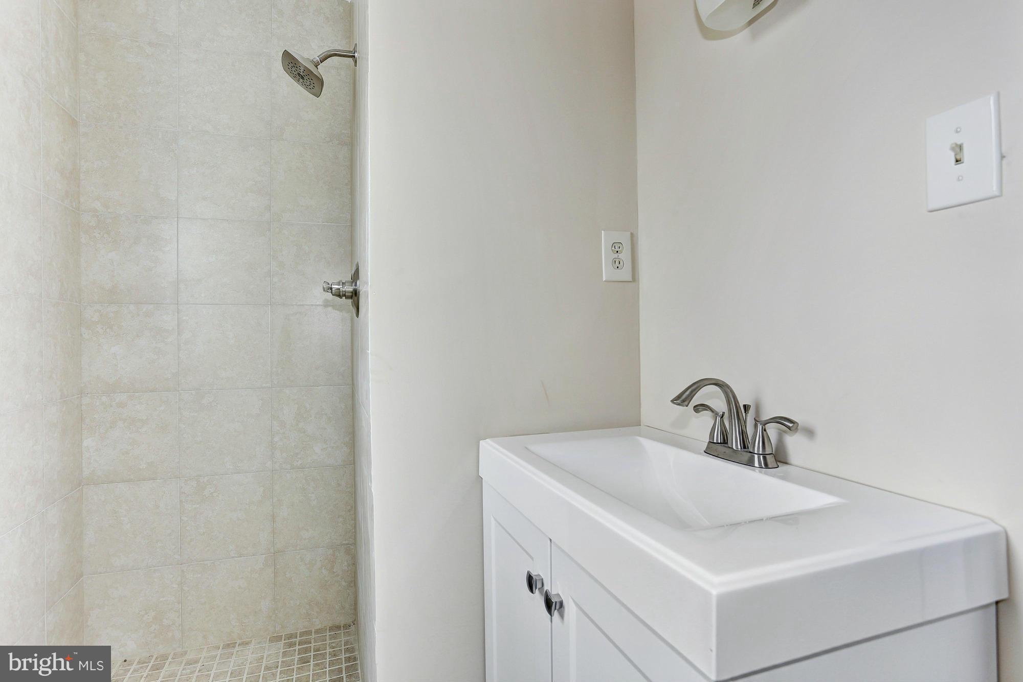 17425 Frederick Road Mount Airy, MD 21771 - Photo 24 of 27 Bath