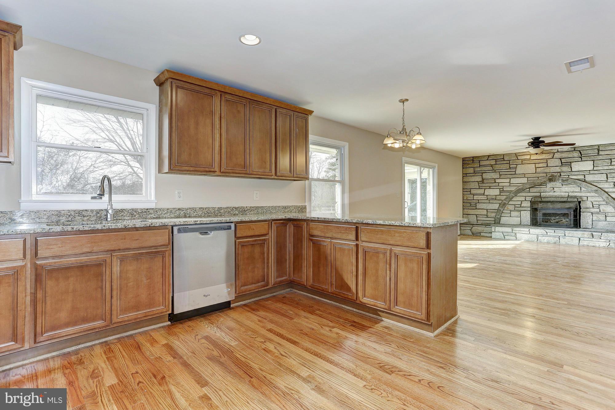 17425 Frederick Road Mount Airy, MD 21771 - Photo 7 of 27 Kitchen
