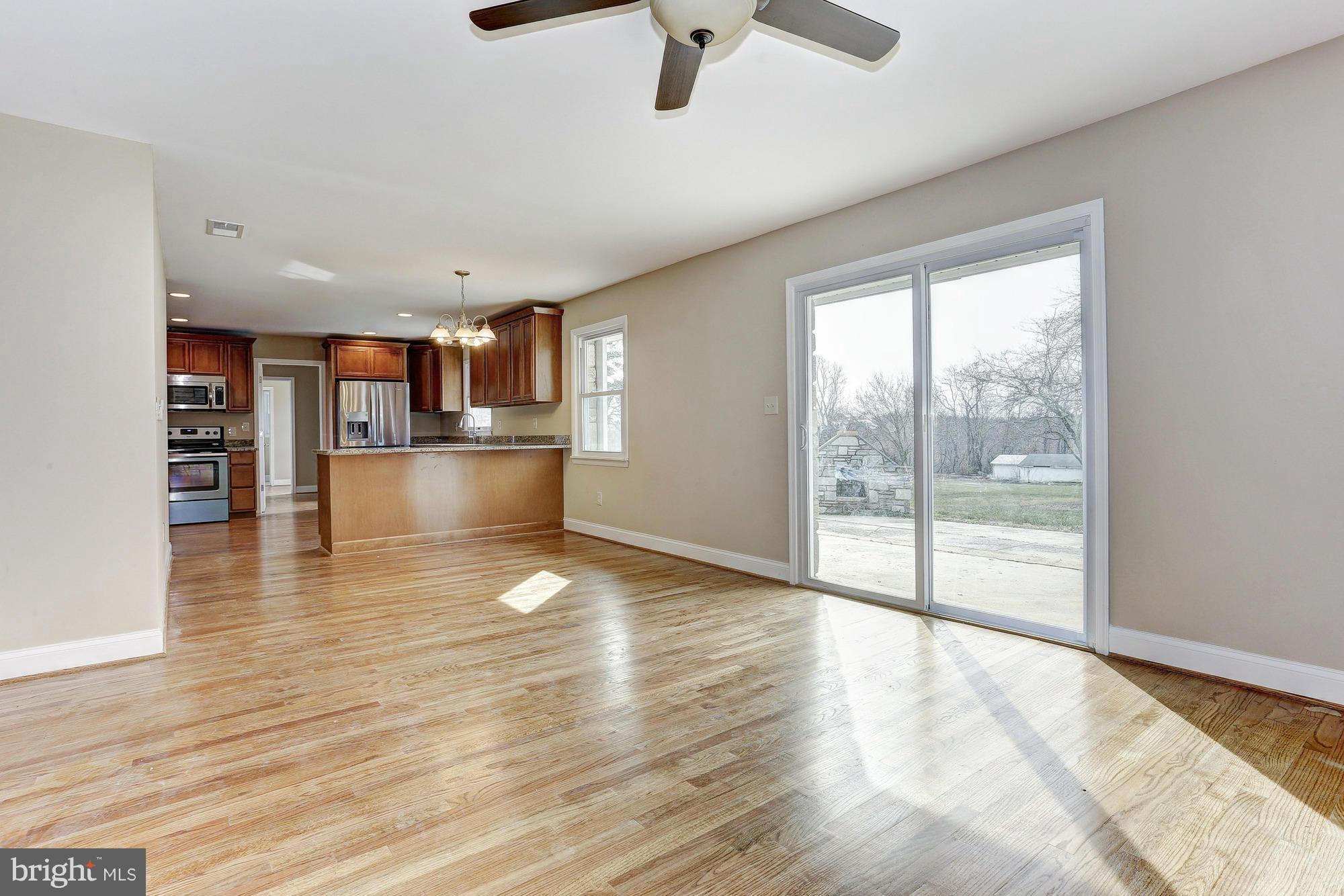 17425 Frederick Road Mount Airy, MD 21771 - Photo 10 of 27 Breakfast Area
