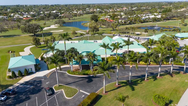 $4,000 | 2918 Southeast Fairway West, Unit 13, Stuart, FL 34997