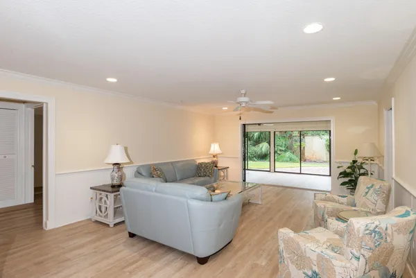 $4,000 | 2918 Southeast Fairway West, Unit 13, Stuart, FL 34997