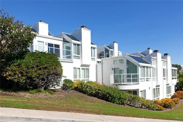 $6,500 | 319 Longden Lane, Solana Beach, CA 92075