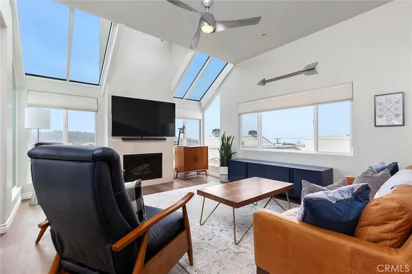 $6,500 | 319 Longden Lane, Solana Beach, CA 92075