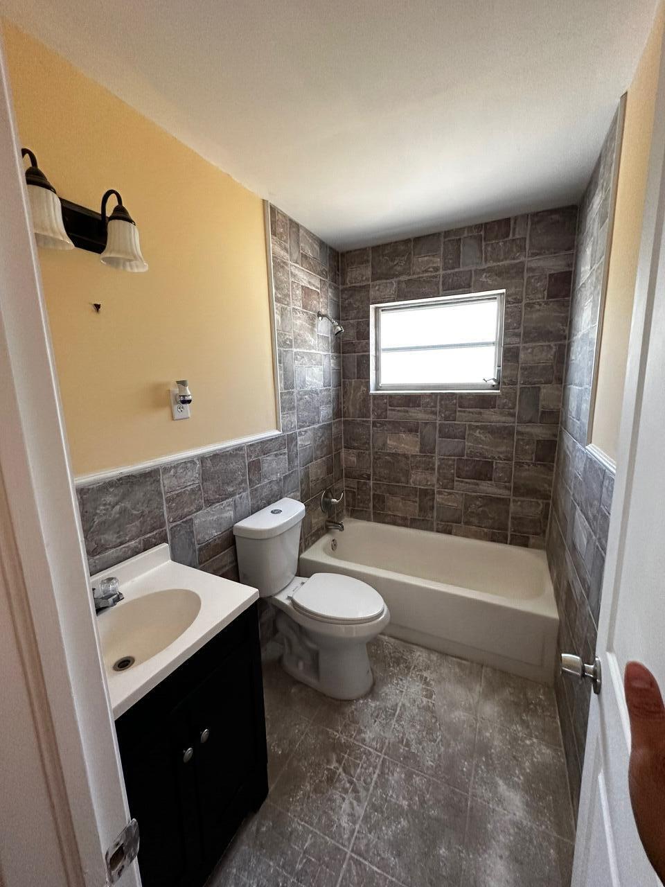 2067 Southeast Harrison Street Stuart, FL 34997 - Photo 17 of 23 IMG_5131