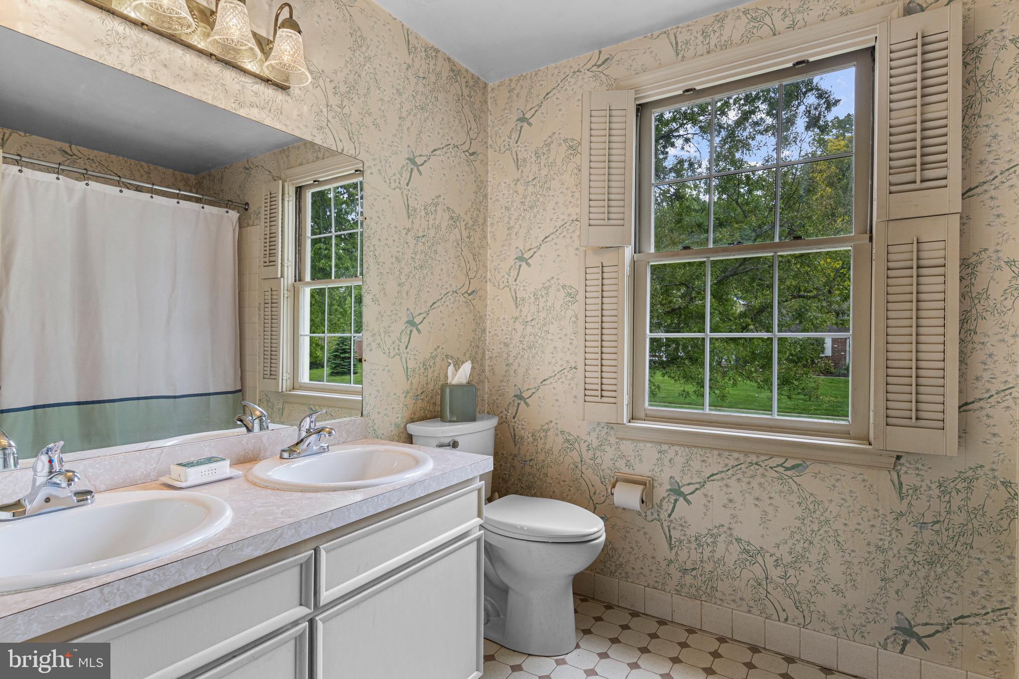159 Gwynedd Manor Road North Wales, PA 19454 - Photo 29 of 34 Full bath on 2nd floor w/double vanity and tub