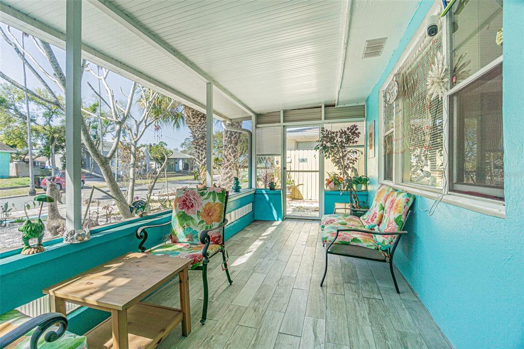 1024 Apache Trail Clearwater, FL 33755 - Photo 3 of 42