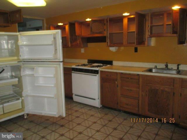 1811 Willann Road Baltimore, MD 21237 - Photo 10 of 16 Basement Kitchen