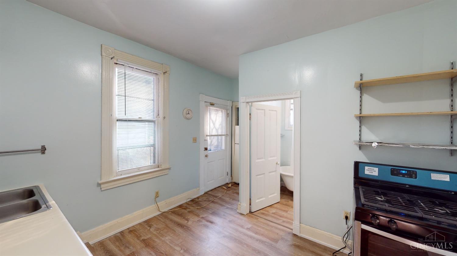 623 Riddle Road, Unit 1 Cincinnati, OH 45220 - Photo 14 of 17