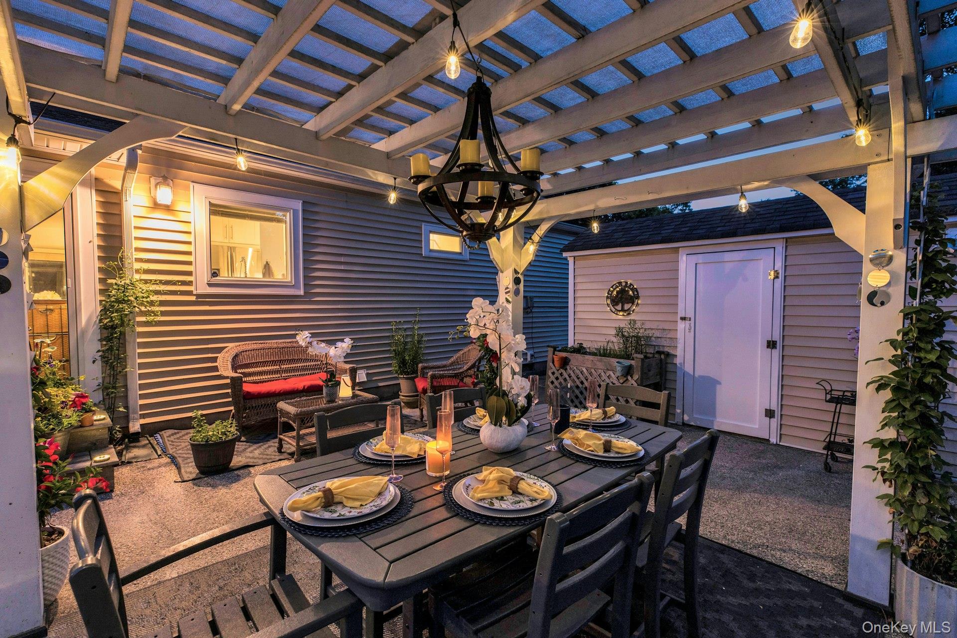 116 West Tiana Road Hampton Bays, NY 11946 - Photo 8 of 50