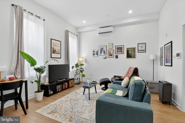 $1,895 | 1134 Pine Street, Unit 3, Philadelphia, PA 19107