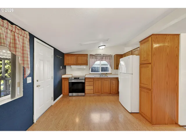 $390,000 | 1691 Southeast Cedar Creek Place, Gresham, OR 97080