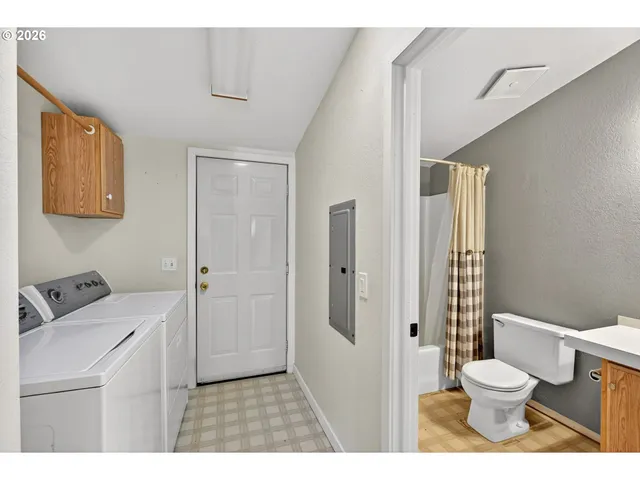 $390,000 | 1691 Southeast Cedar Creek Place, Gresham, OR 97080