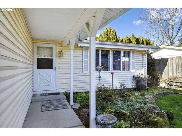 $390,000 | 1691 Southeast Cedar Creek Place, Gresham, OR 97080