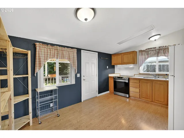 $390,000 | 1691 Southeast Cedar Creek Place, Gresham, OR 97080