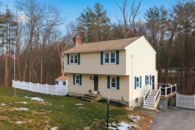 $525,000 | 557 Fowler Road, Northbridge, MA 01534