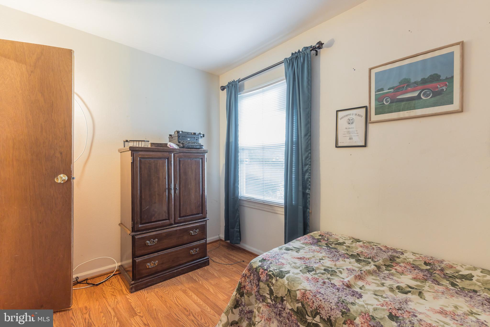 112 North Hickory Road Sterling, VA 20164 - Photo 20 of 31 Gallery Image 20