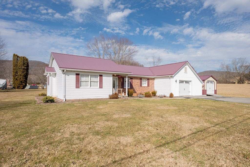 517 Cedar Springs Road Sugar Grove, VA 24375 - Photo 53 of 61 Gallery Image 53