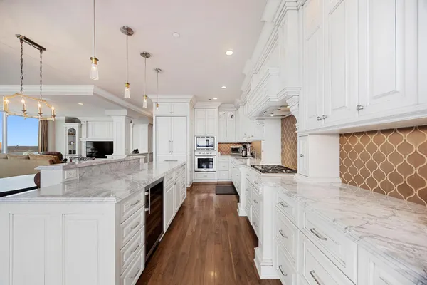 $2,150,000 | 3209 Galleria, Unit 1302, Edina, MN 55435
