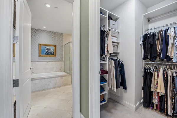 $2,150,000 | 3209 Galleria, Unit 1302, Edina, MN 55435