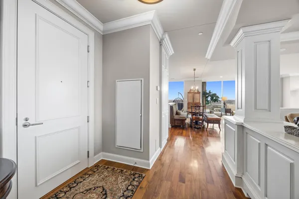 $2,150,000 | 3209 Galleria, Unit 1302, Edina, MN 55435