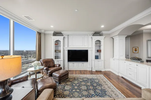 $2,150,000 | 3209 Galleria, Unit 1302, Edina, MN 55435