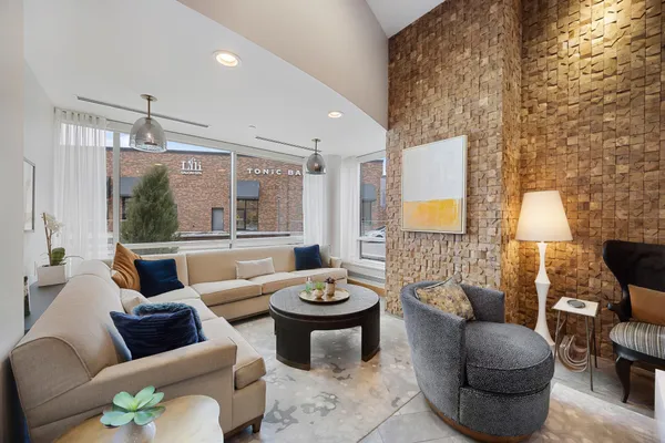 $2,150,000 | 3209 Galleria, Unit 1302, Edina, MN 55435