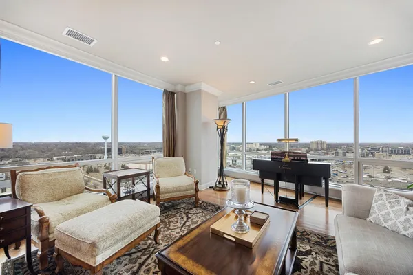 $2,150,000 | 3209 Galleria, Unit 1302, Edina, MN 55435