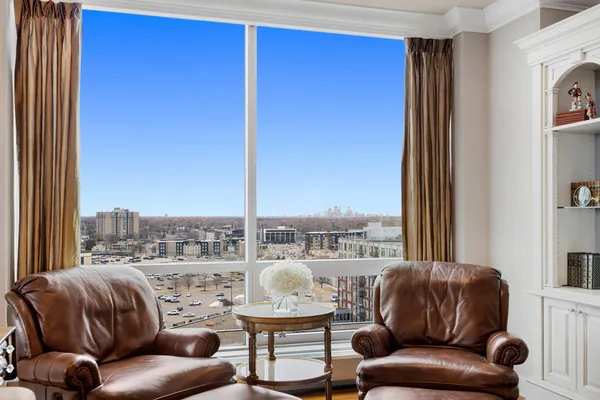$2,150,000 | 3209 Galleria, Unit 1302, Edina, MN 55435