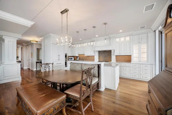 $2,150,000 | 3209 Galleria, Unit 1302, Edina, MN 55435