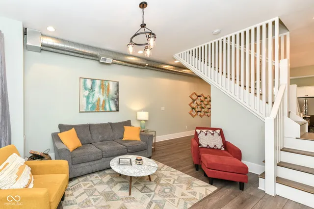 $285,000 | 1242 South Talbott Street, Indianapolis, IN 46225