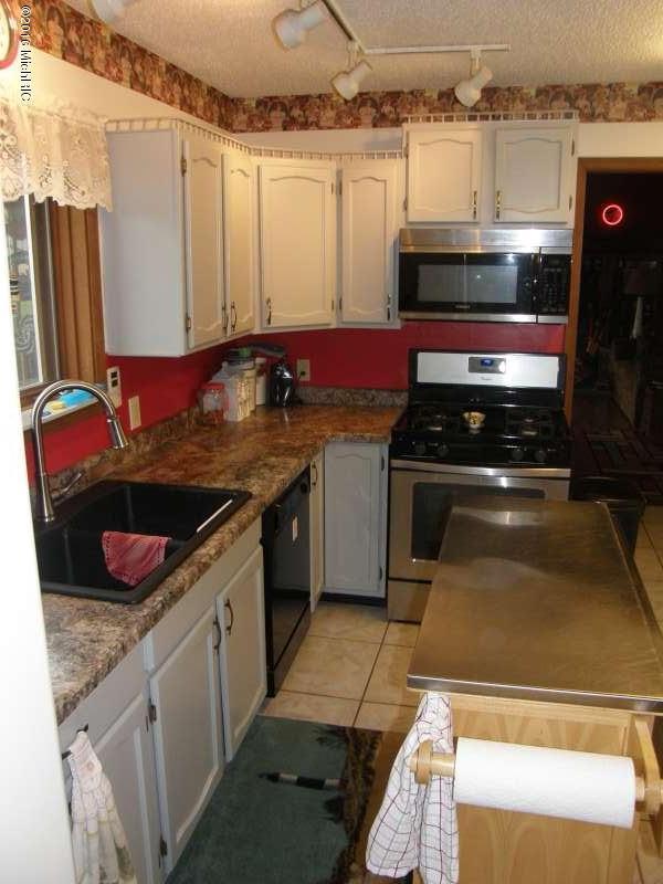 4464 Hall Road Muskegon, MI 49442 - Photo 8 of 31 P1010019