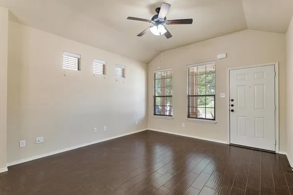 $1,685 | 345 Orbit Drive, Lavon, TX 75166