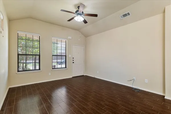 $1,685 | 345 Orbit Drive, Lavon, TX 75166