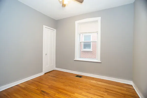 $2,000 | 5036 North Troy Street, Unit 1, Chicago, IL 60625