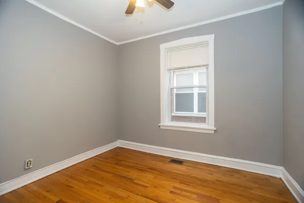 $2,000 | 5036 North Troy Street, Unit 1, Chicago, IL 60625