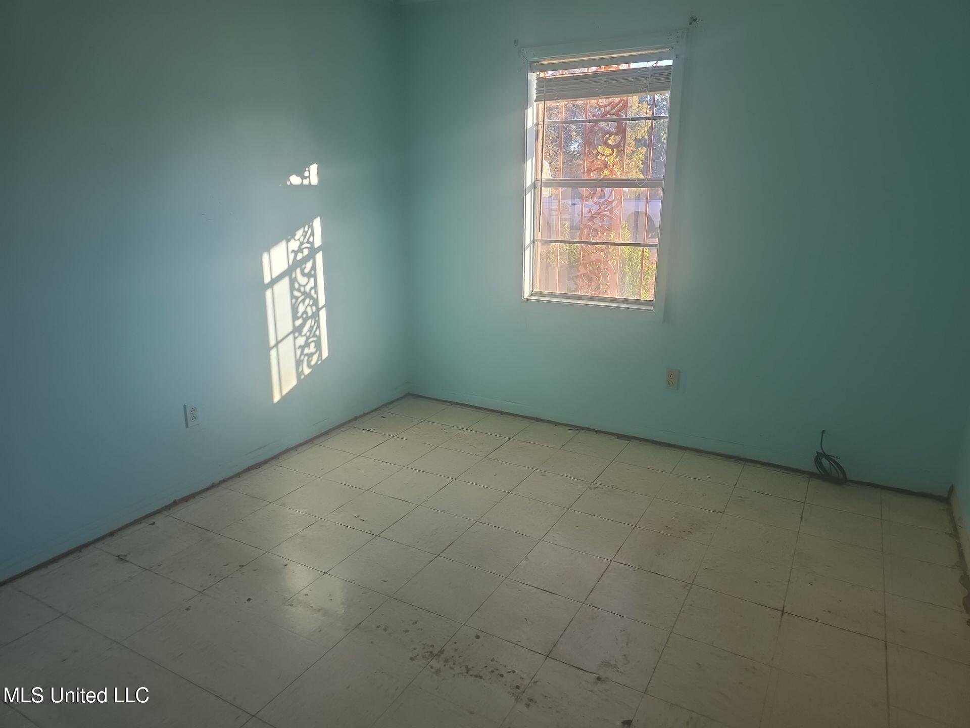 206 Hoover Street Belzoni, MS 39038 - Photo 16 of 22 82-Nov 15 2025 03_37pm-d9jn