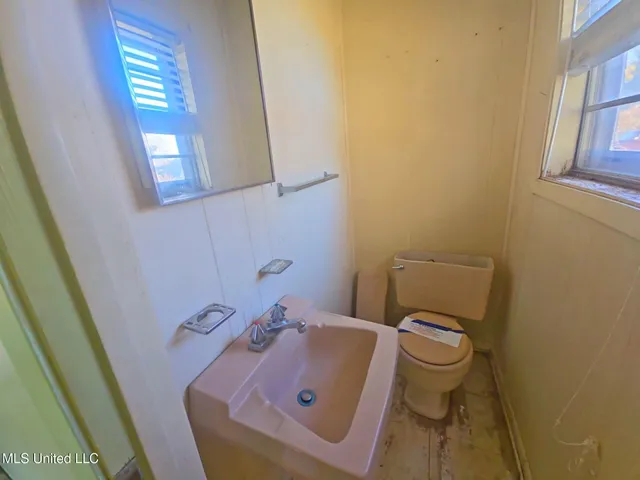 $61,000 | 206 Hoover Street, Belzoni, MS 39038