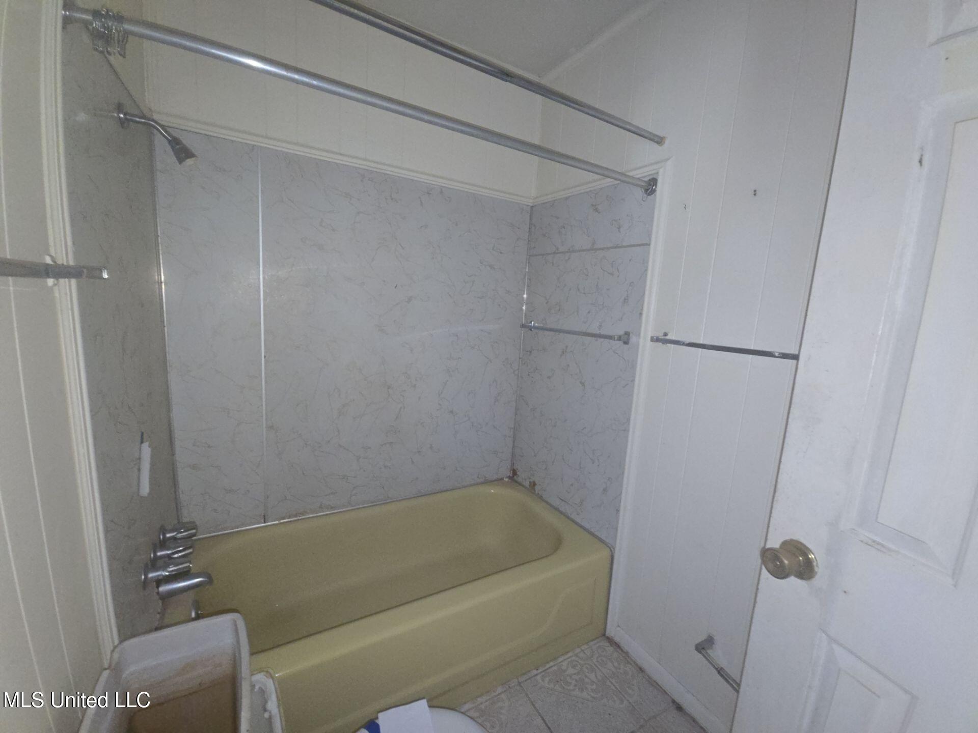 206 Hoover Street Belzoni, MS 39038 - Photo 18 of 22 53-Nov 15 2025 02_58pm-dWd1